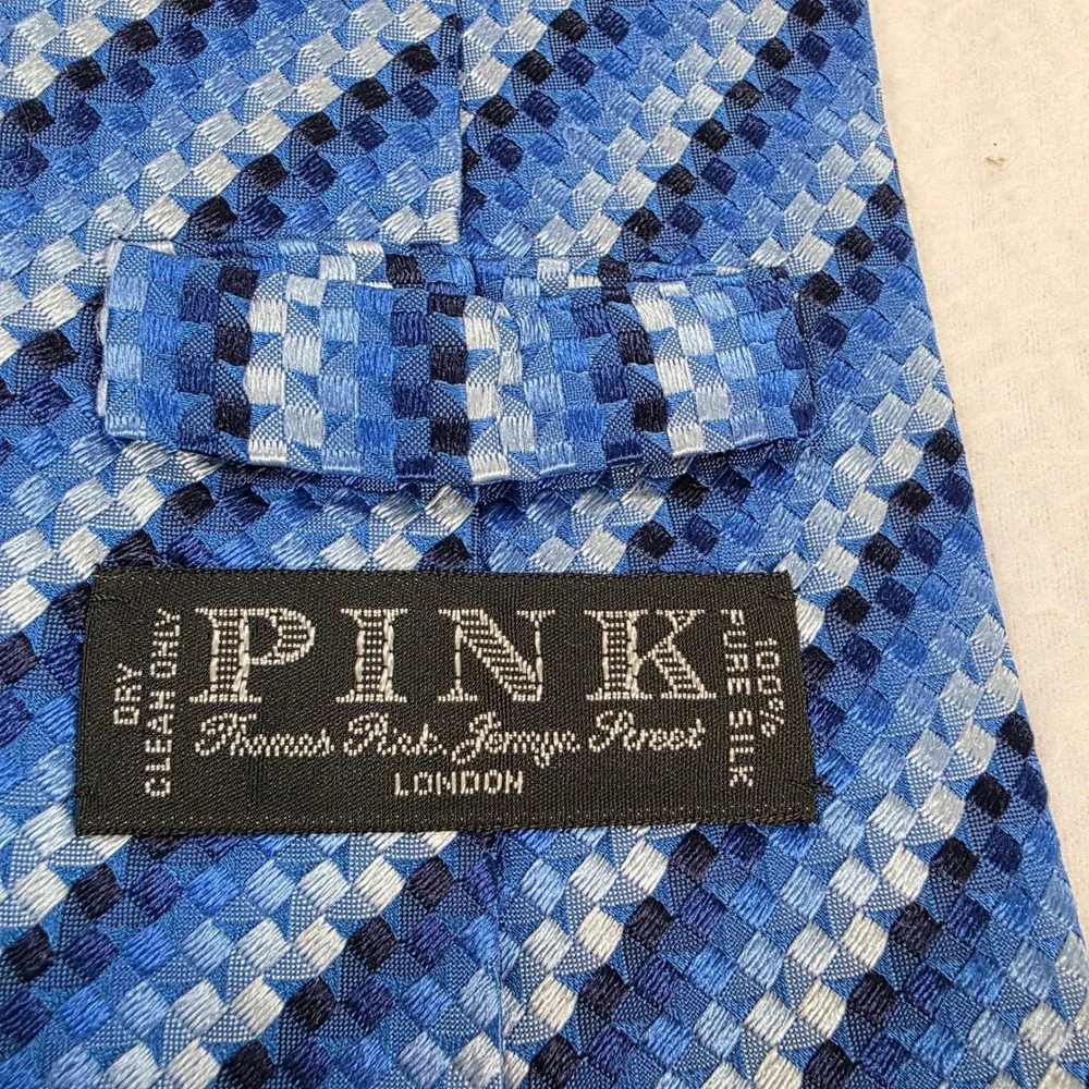 Thomas Pink London Blue Woven Geometric Silk Tie Made in Morocco Striped Mens
